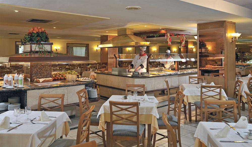 Globales Santa Ponsa Park Hotel Restoran foto