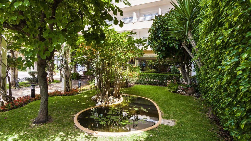 Globales Santa Ponsa Park Hotel Bagian luar foto