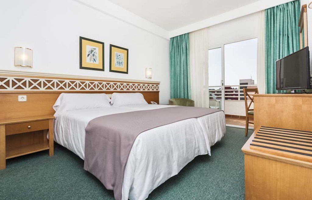 Globales Santa Ponsa Park Hotel Bagian luar foto